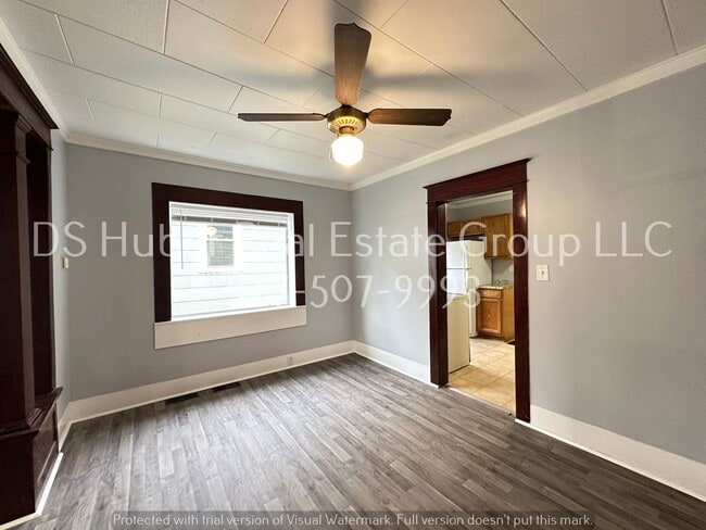 Building Photo - Lovely three bedroom, one bath home with b...