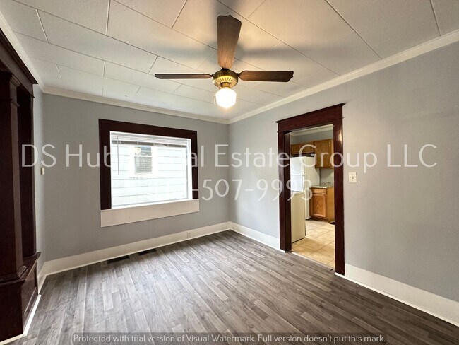 Foto del edificio - Lovely three bedroom, one bath home with b...