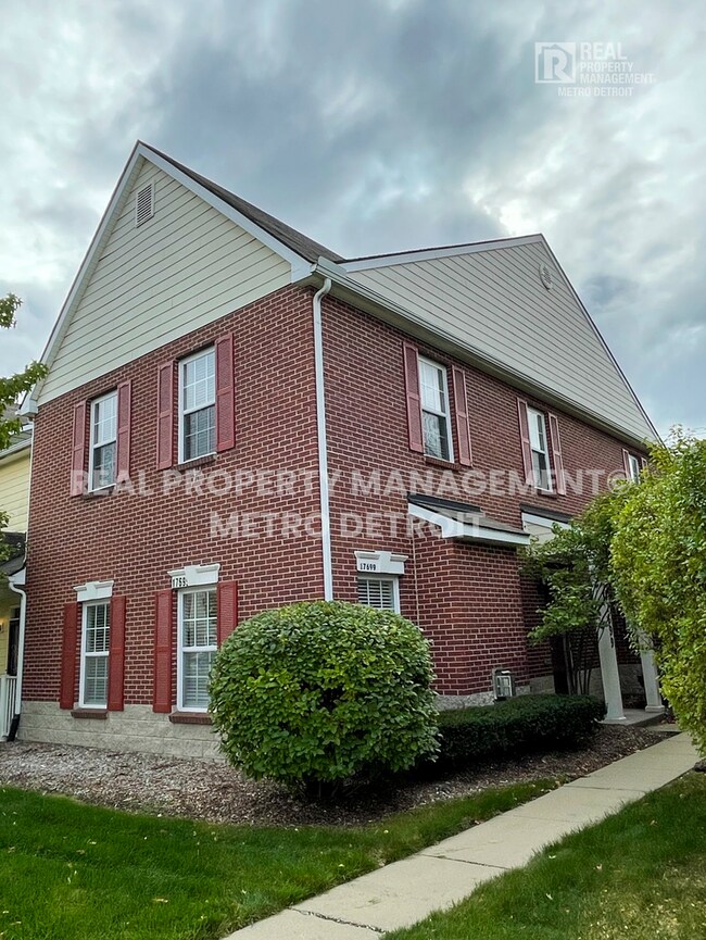 Foto del edificio - 17699 Windflower Dr