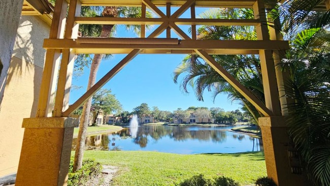 Building Photo - 4823 Via Palm Lakes Via