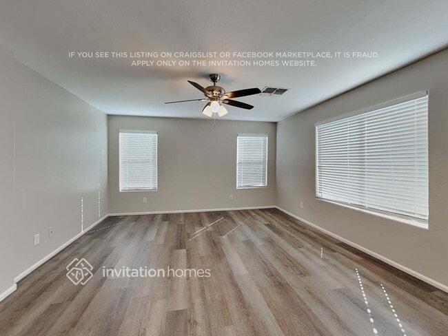 Foto del edificio - 7261 W Glenn Dr