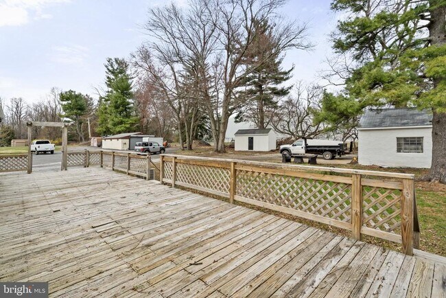 Foto del edificio - 2730 Old Cedar Grove Rd