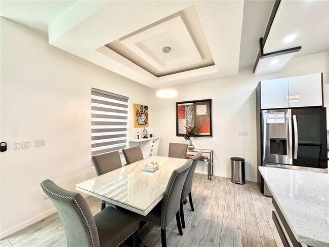 Building Photo - 26 Sequoia Ave