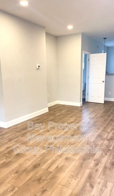 Building Photo - 2019 S Frazier St