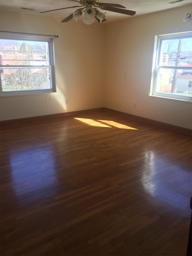 Foto del edificio - 1103 7th Ave