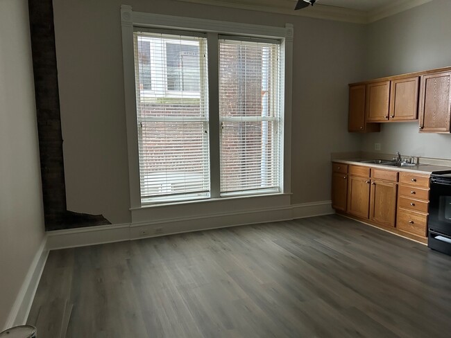 Living Kitchen Combo - 200 E 9th St