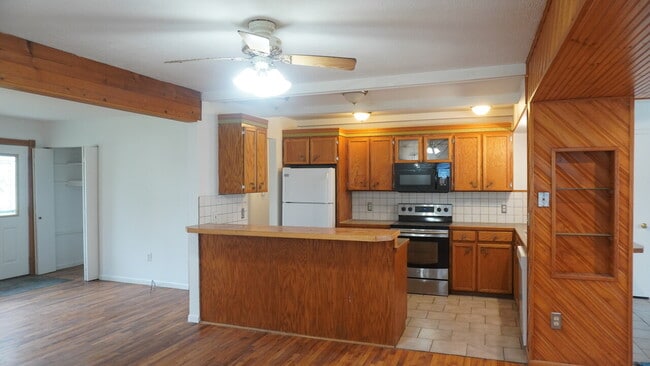 Foto del edificio - 463 Cloverdale NW