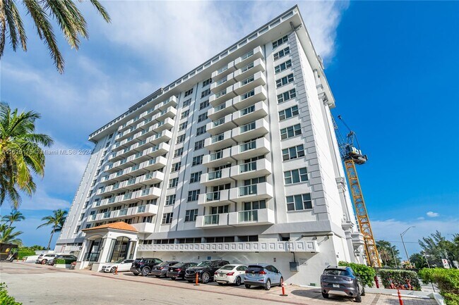 Foto del edificio - 9195 collins Ave
