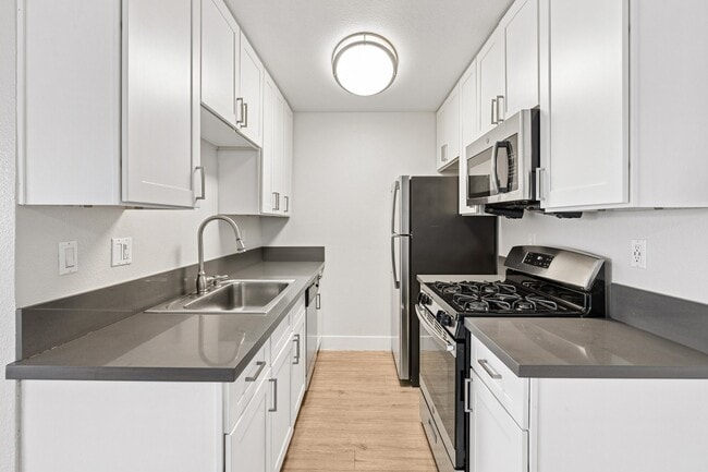 Building Photo - Oak Park Apartments