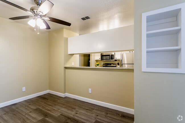 2BR, 2BA - 1,000SF - Tahoe at Fair Oaks Apartments