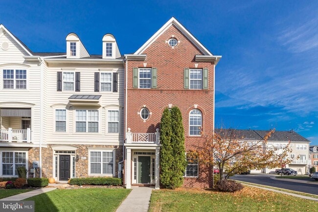 Building Photo - 42419 Bowditch Square
