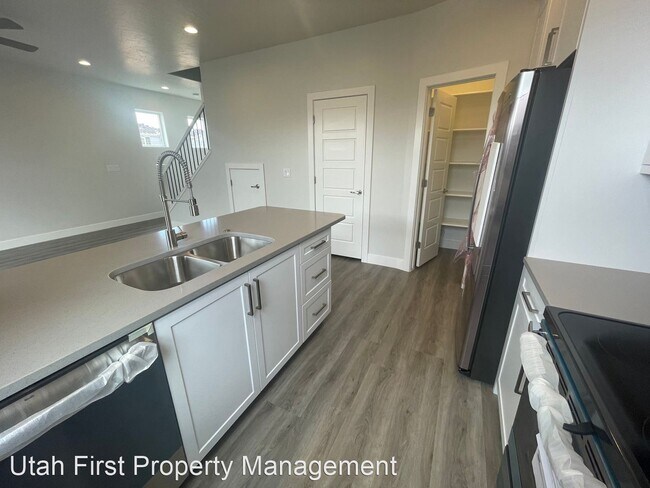 Foto del edificio - 3 br, 2.5 bath House - 3877 S Bullion Dr