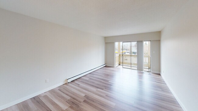 Photo du bâtiment - 8675 French