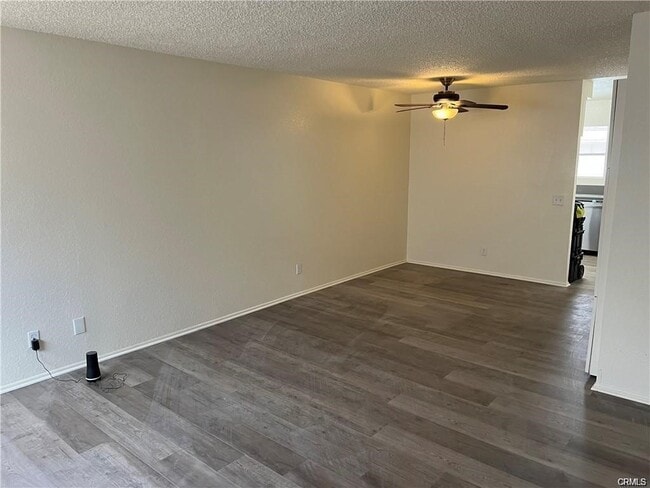 Foto del edificio - 8669 Cll Del Prado