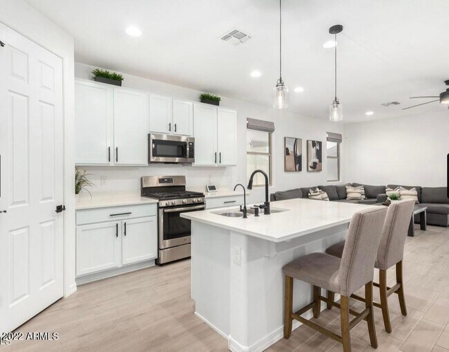 Foto del edificio - 8229 E Jan Ave