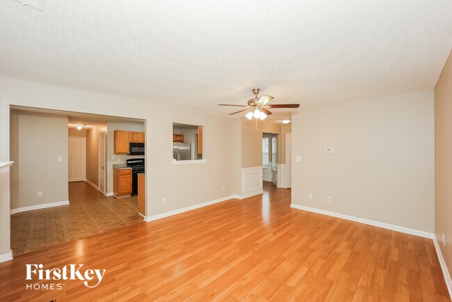 Foto del edificio - 980 Brisley Cir
