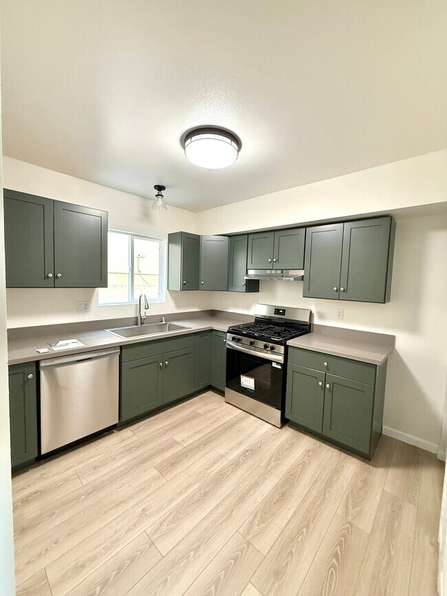 Foto del edificio - 14606 Gilmore St