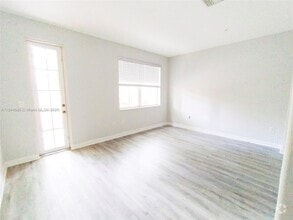 Building Photo - 3802 Shoma Dr