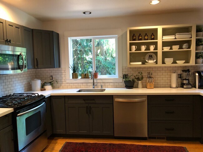 Foto del edificio - 5704 SW Hamilton St