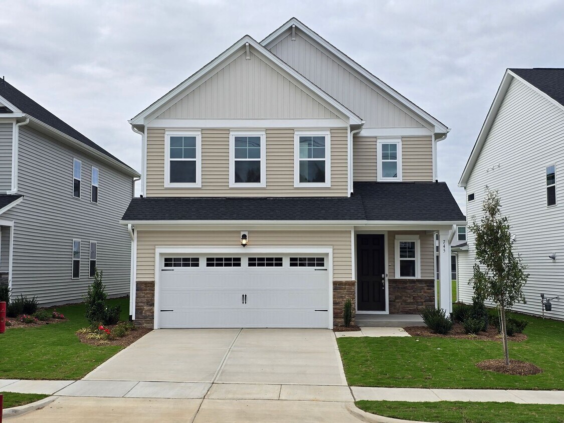 Foto principal - Brand New 4 Bedroom 3 Bathroom Single Fami...