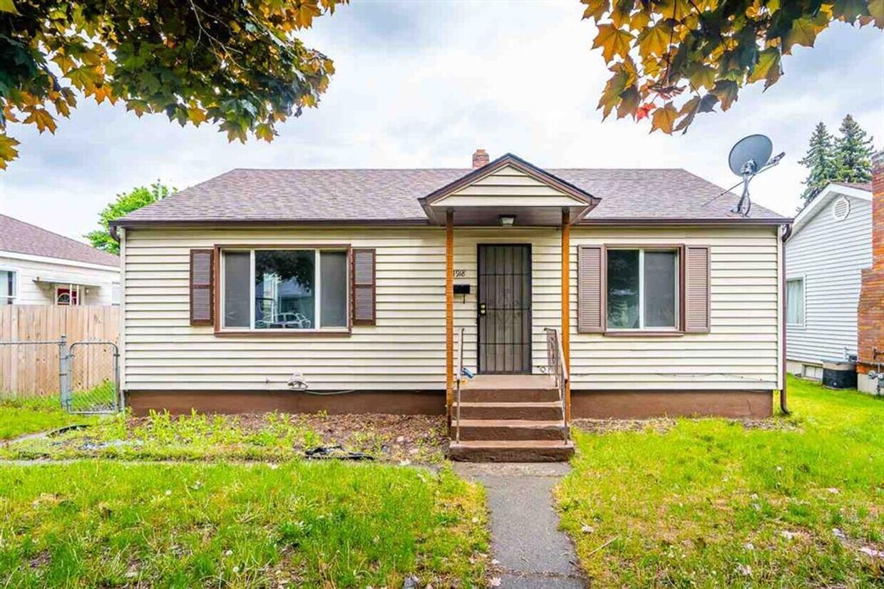 Primary Photo - Dont Miss this 3 Bedroom 2 Bath Shadle Ran...