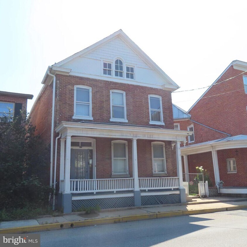 Foto principal - 103 N Earl St