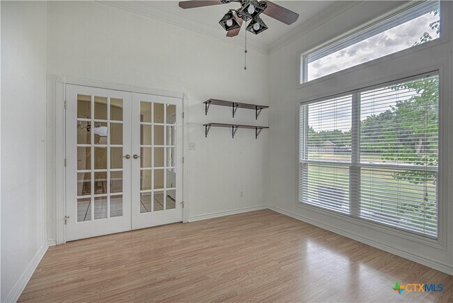 Building Photo - 4725 Stone Oak Dr