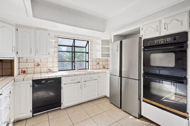 Foto del edificio - 4602 Inland Ct