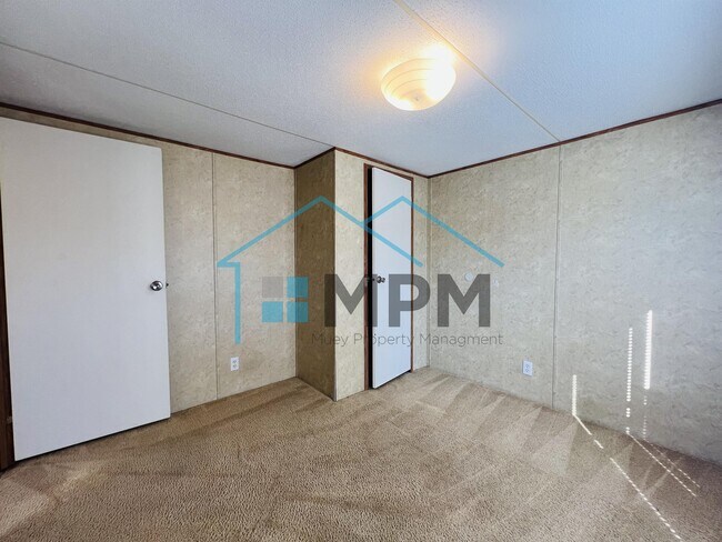 Foto del edificio - 303 Bryan St