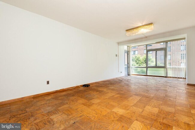 Foto del edificio - 730 24th St NW