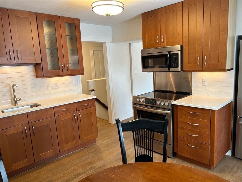 Foto principal - 42 Irving St