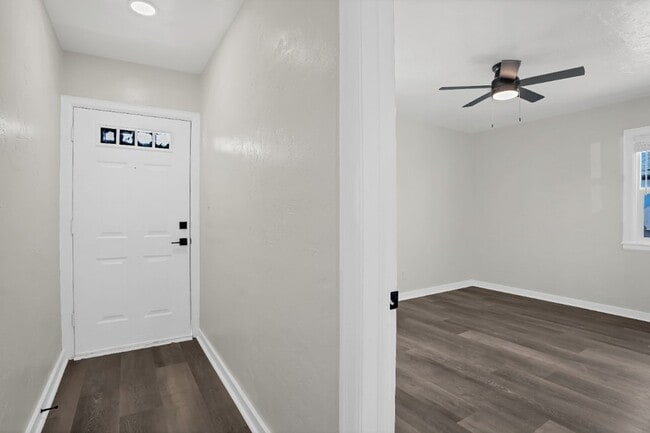 Building Photo - 265 Cherry Dr