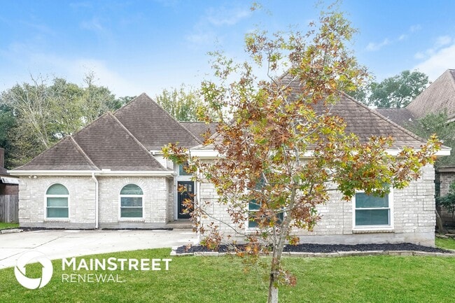 Foto del edificio - 15619 Fern Ridge Dr