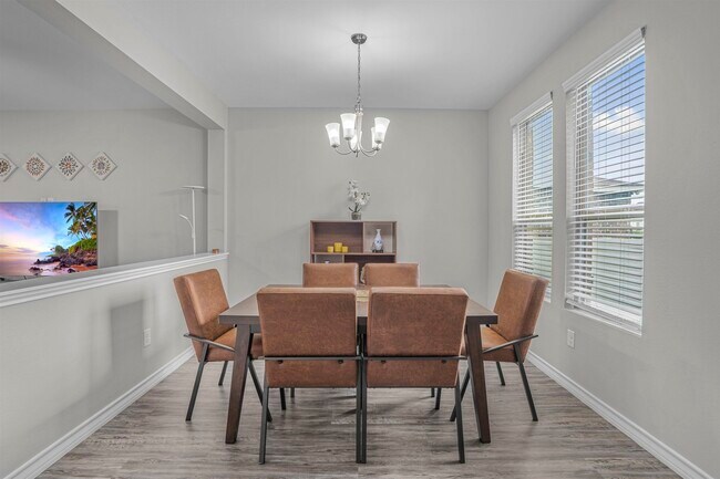 Building Photo - 1506 Sombras Dr