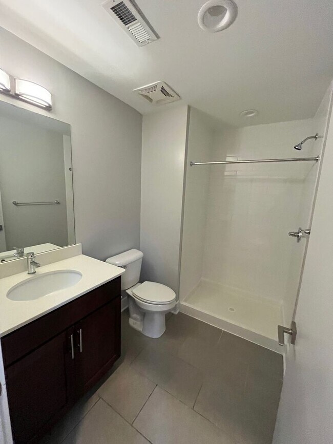 Foto del edificio - 518 E 13th St
