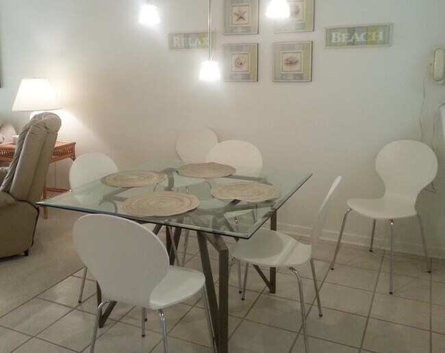 Foto del edificio - 620 Waterway Village Blvd 22E