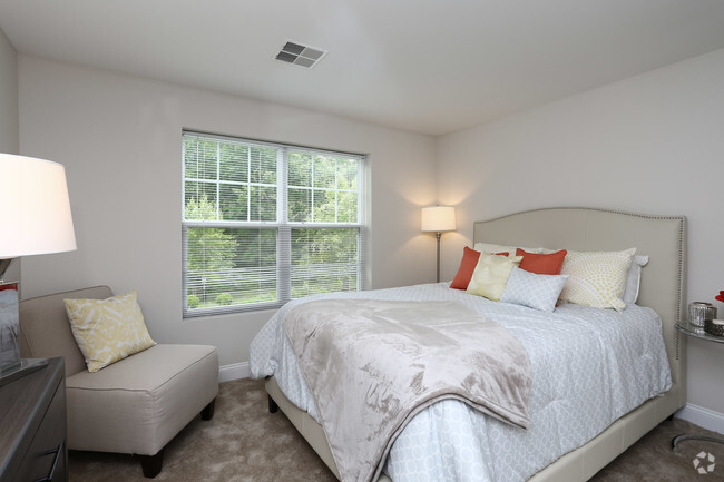 Mallory Ridge Apartments - Bloomfield, CT | Apartments.com