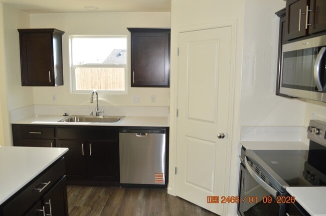 Foto del edificio - 644 Marshall Ln