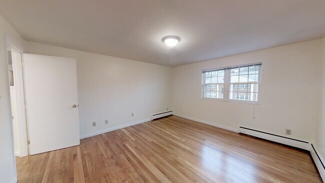 Foto del edificio - 27 Arlington Rd