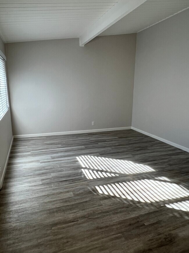 Foto del edificio - 37208 Oak St
