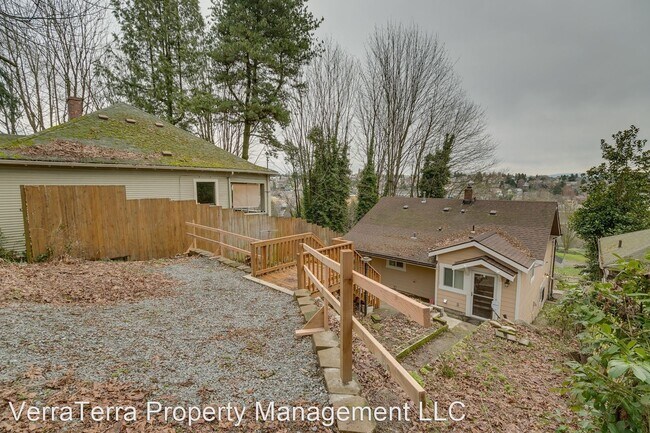 Foto del edificio - 3 br, 2 bath House - 1025 Sturgus Ave S