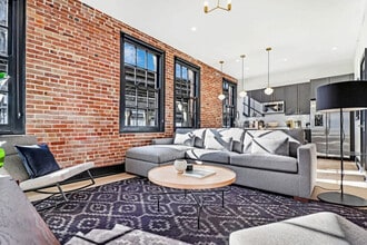 Building Photo - 1148 S Peters St