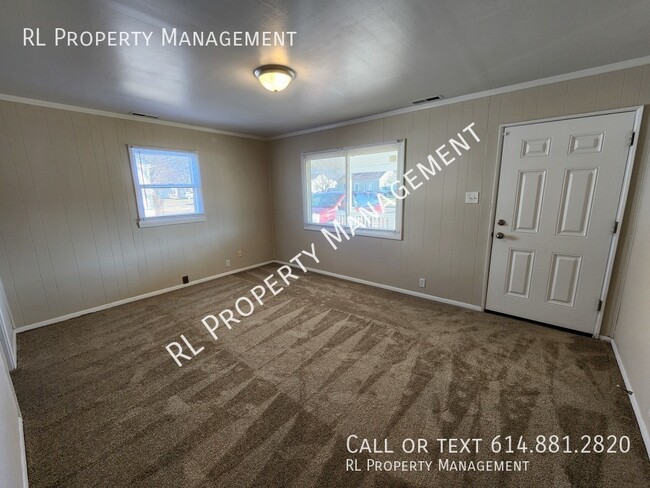 Building Photo - Charming 3 bedroom 1 bathroom home in Whit...
