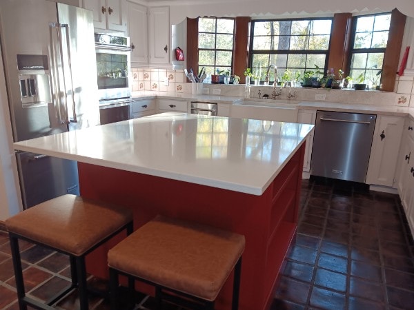 Building Photo - 37 Pamela Ln