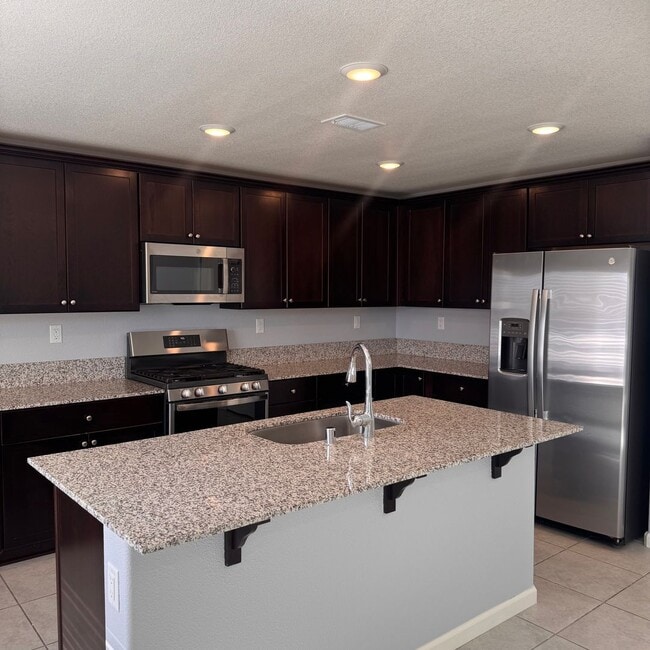 Building Photo - 3 Bedroom with a Loft Home in Lemmon Valley Available Now!