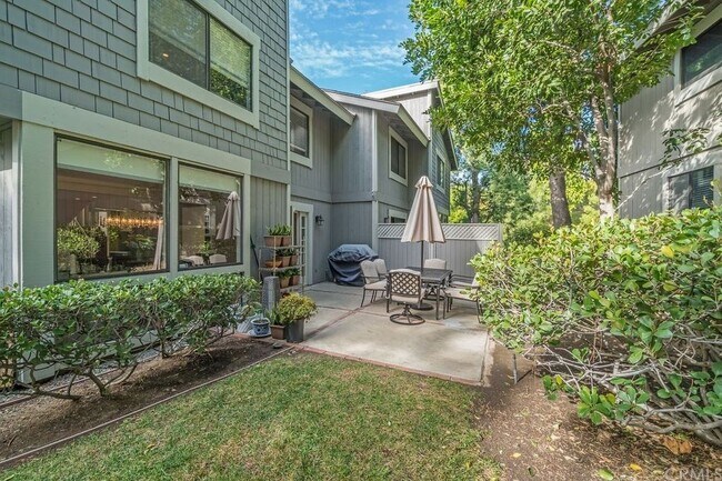 Building Photo - 119 S Stonebrook Dr