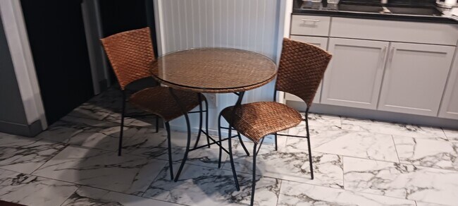 Foto del edificio - 7815 N Main St