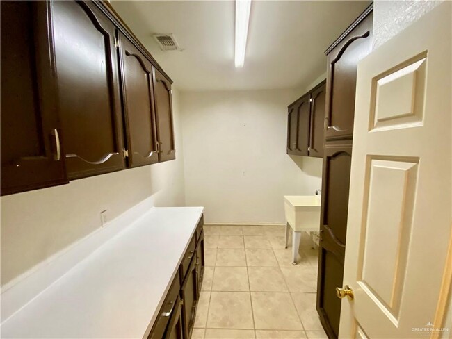 Building Photo - 12 San Jacinto St