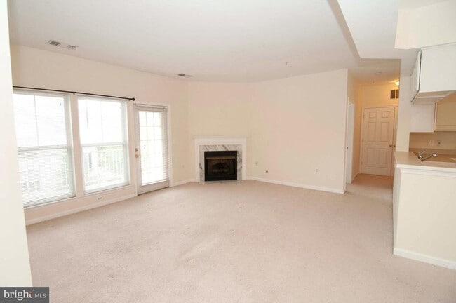 Foto del edificio - 2921 Deer Hollow Way