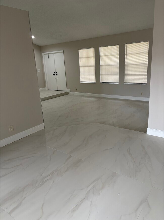 Foto del edificio - 6268 NW 53rd St